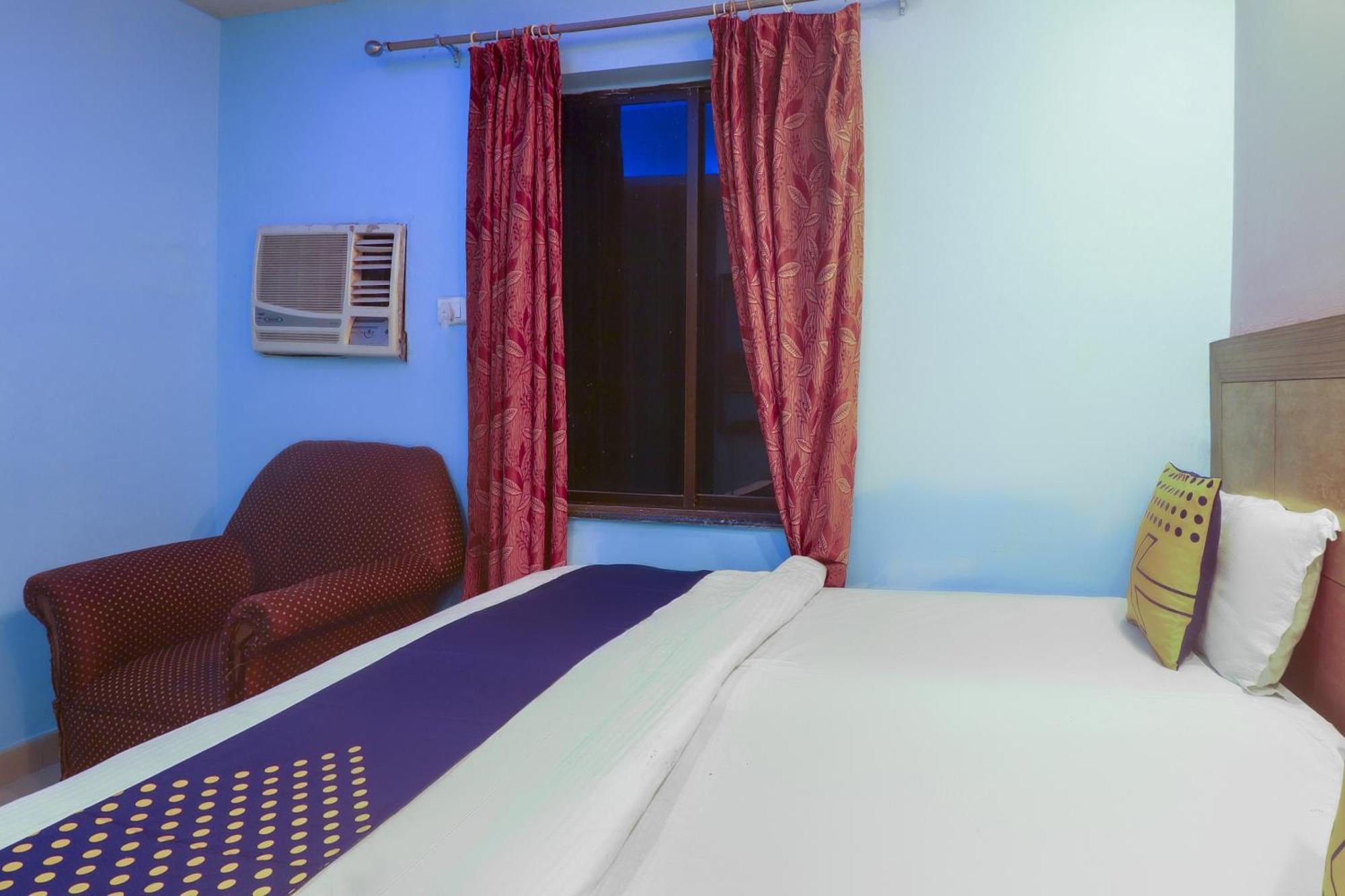 Spot On 75963 Hotel Prince بود جايا المظهر الخارجي الصورة